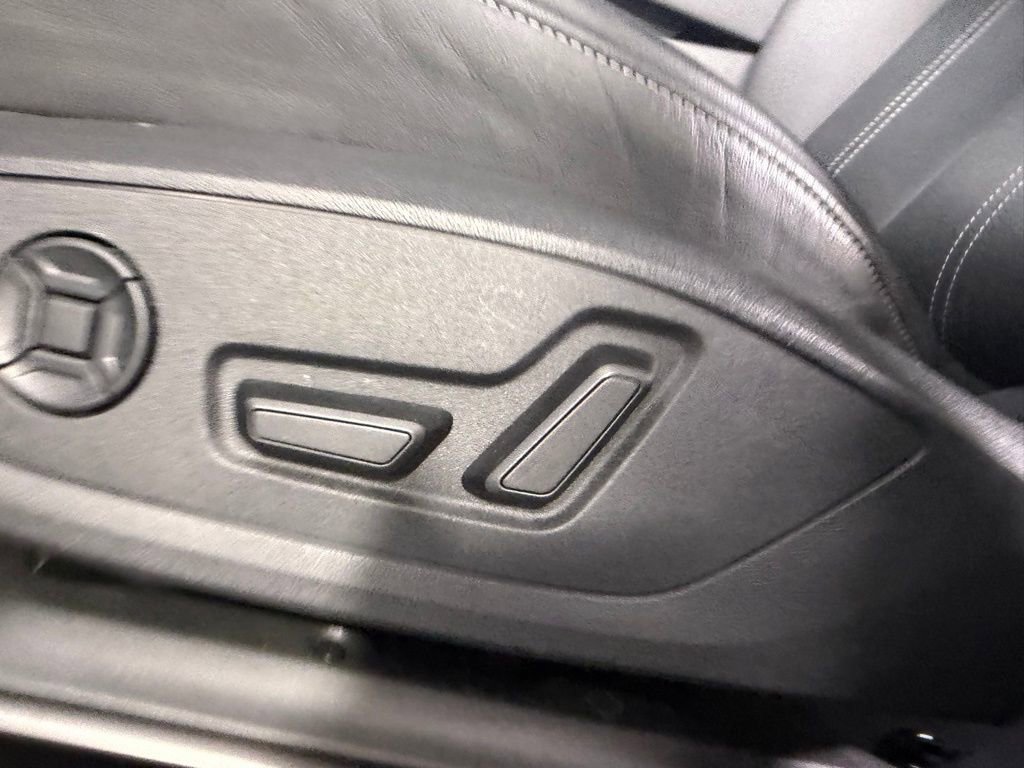 Used 2025 Audi Q4 e-tron Premium Plus w/ Premium Plus image 22