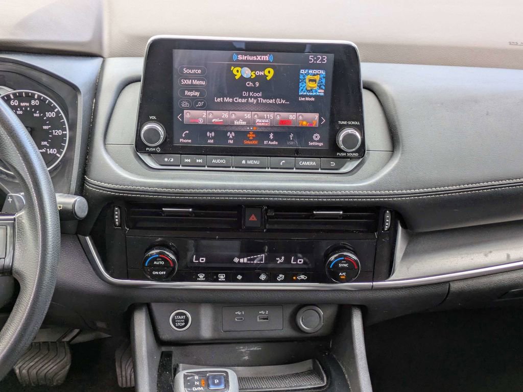 Used 2021 Nissan Rogue SV FWD image 17