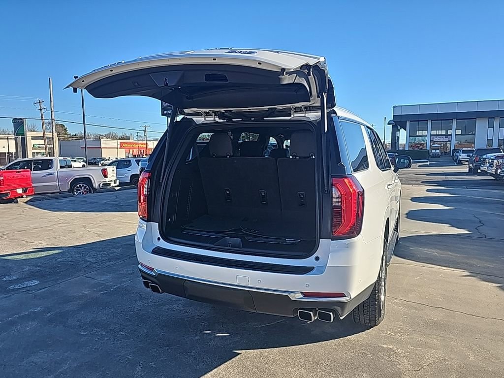 Certified 2025 GMC Yukon Denali image 6