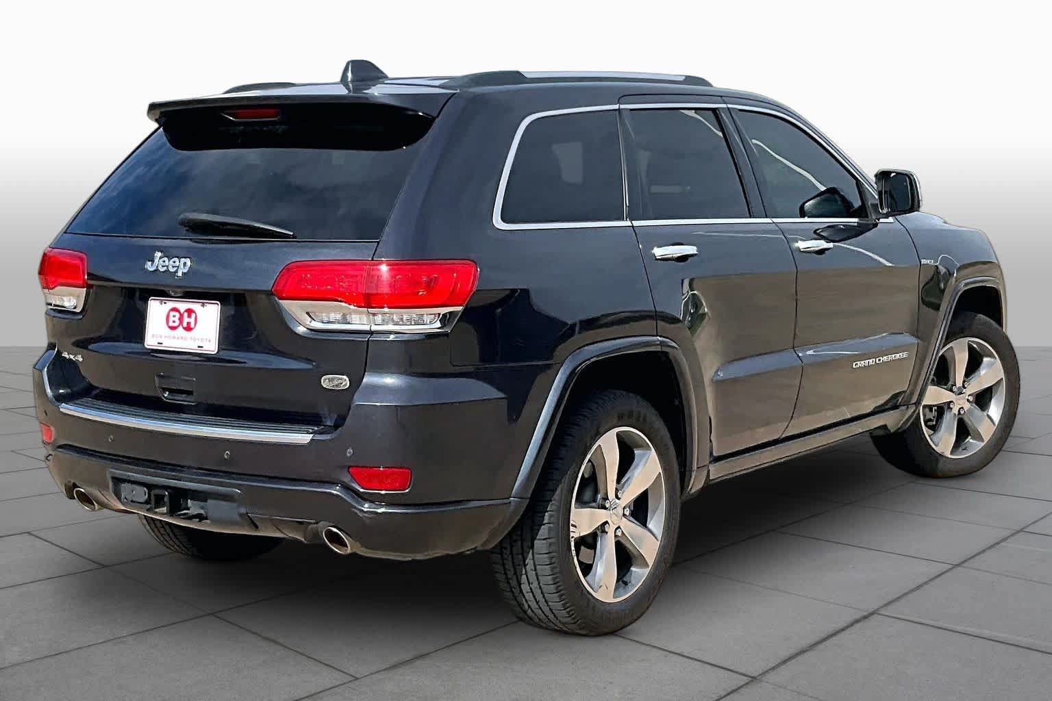 Used 2014 Jeep Grand Cherokee Overland w/ Advanced Technology Group AWD/4WD image 13
