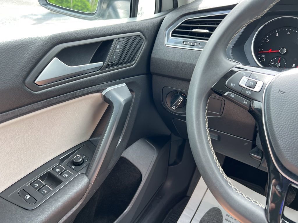 Certified 2021 Volkswagen Tiguan SE AWD/4WD image 18