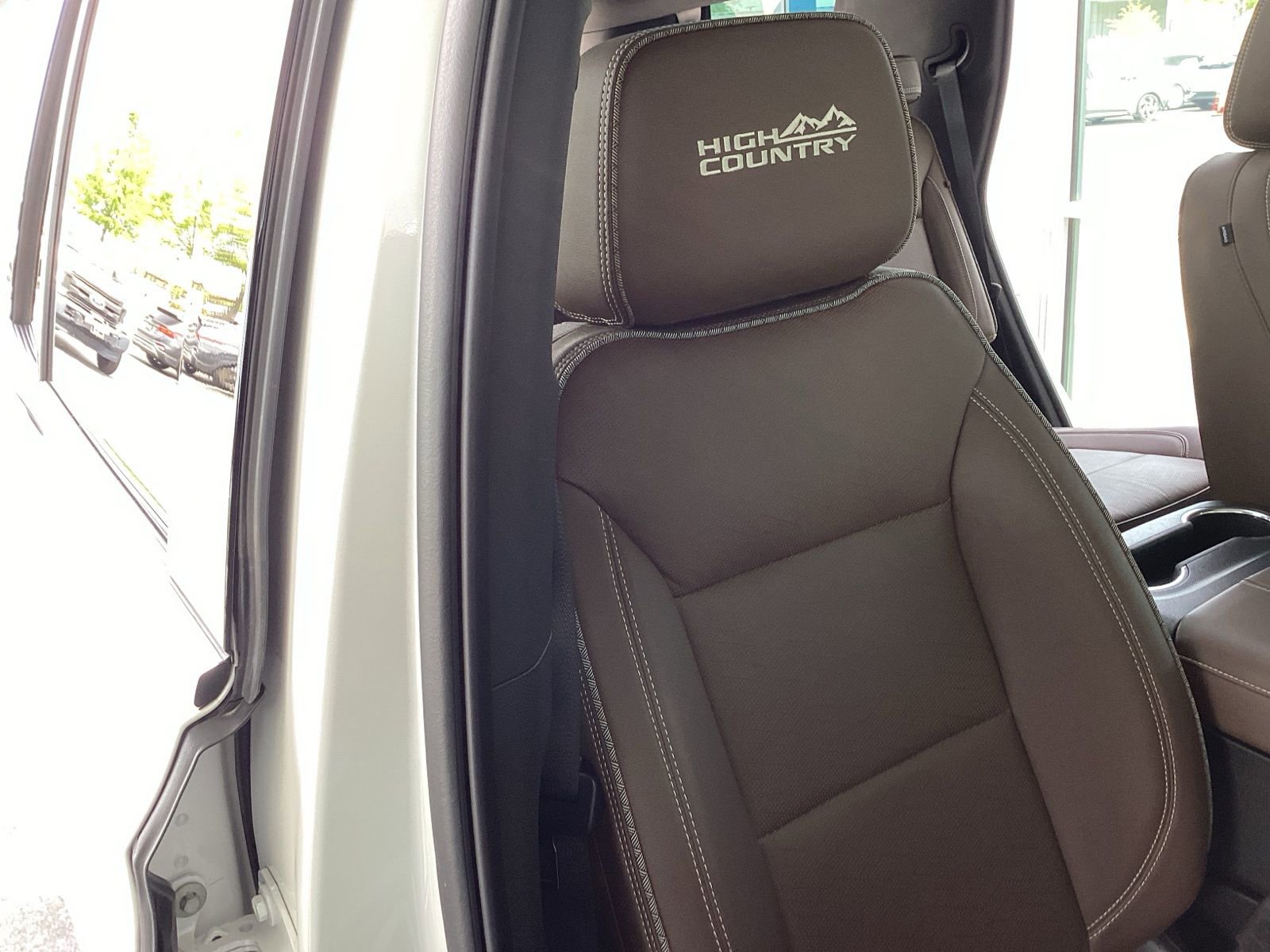 Used 2022 Chevrolet Tahoe High Country image 19