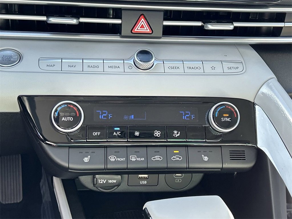 New 2025 Hyundai Elantra Limited image 25