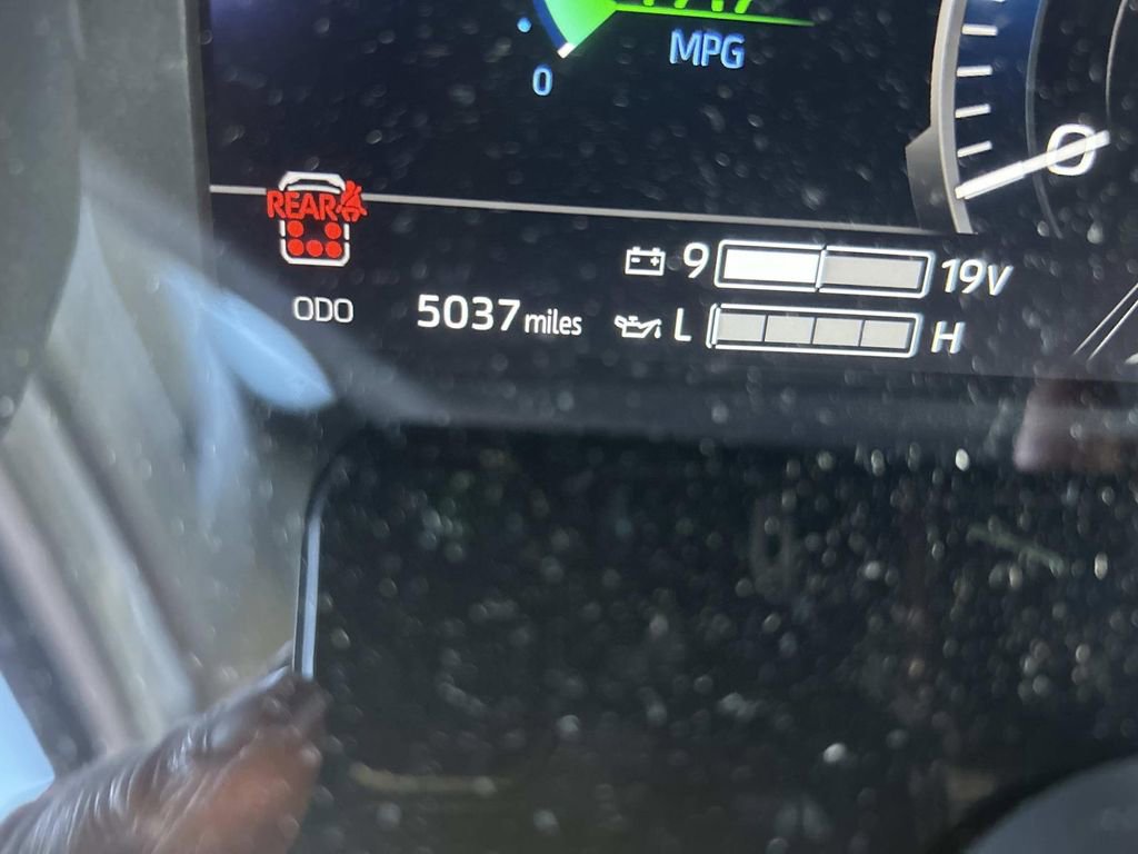 Used 2025 Toyota Sequoia Platinum image 24