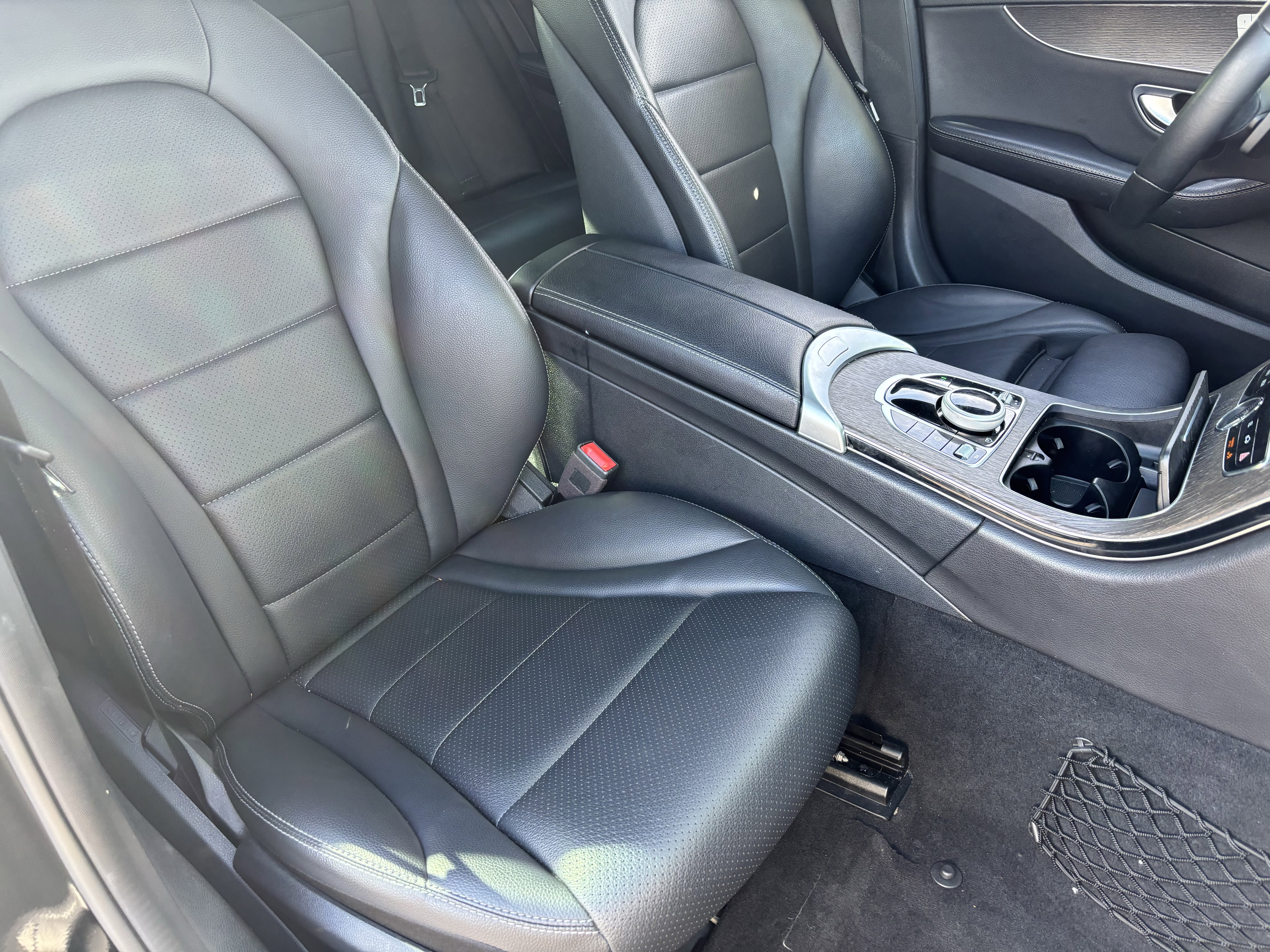 Used 2019 Mercedes-Benz C 300 Sedan image 8