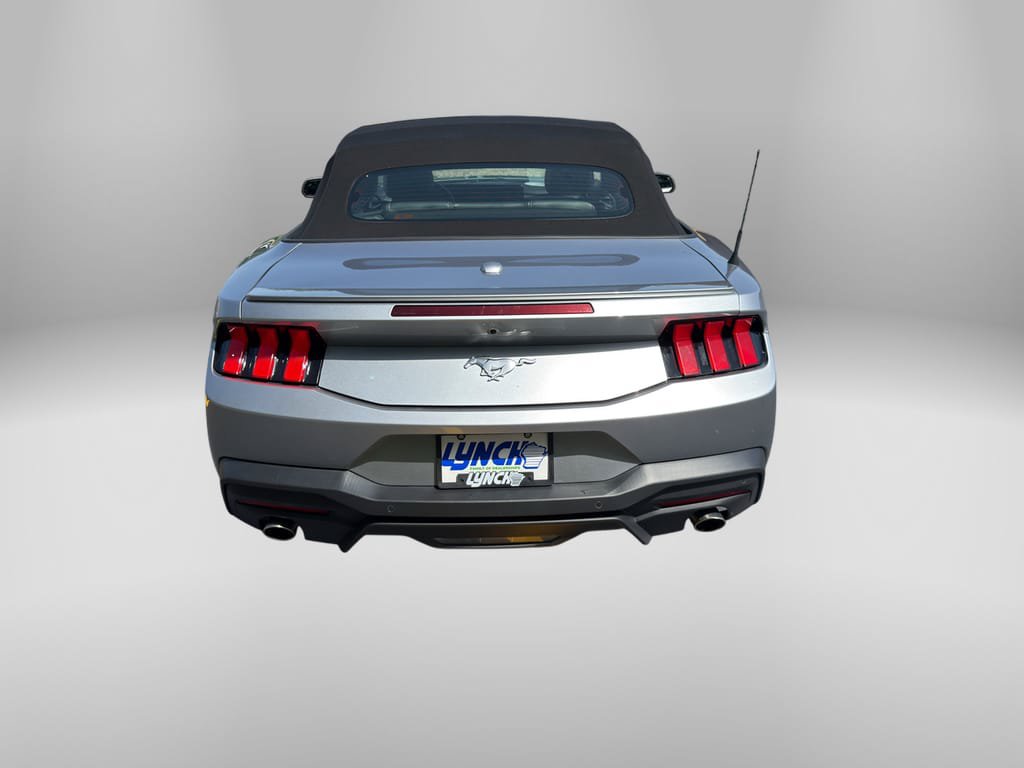 Used 2025 Ford Mustang Premium RWD image 10