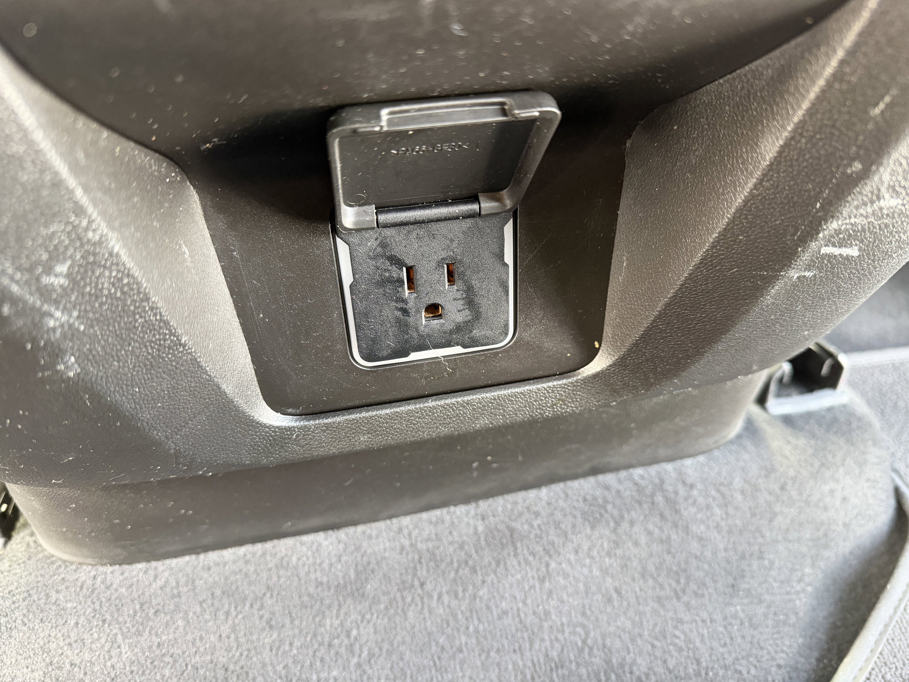 Used 2021 GMC Yukon AT4 w/ Technology Package image 26