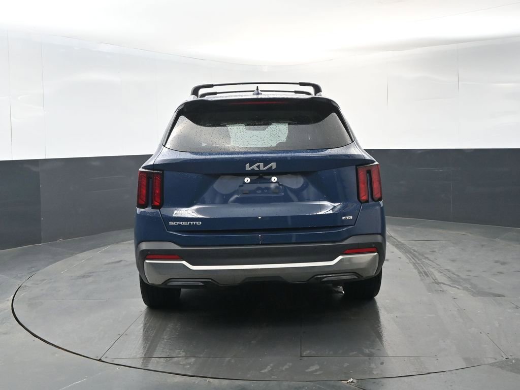 Used 2025 Kia Sorento EX image 4