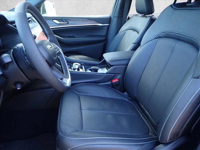 New 2026 Jeep Grand Cherokee Limited Reserve image 13