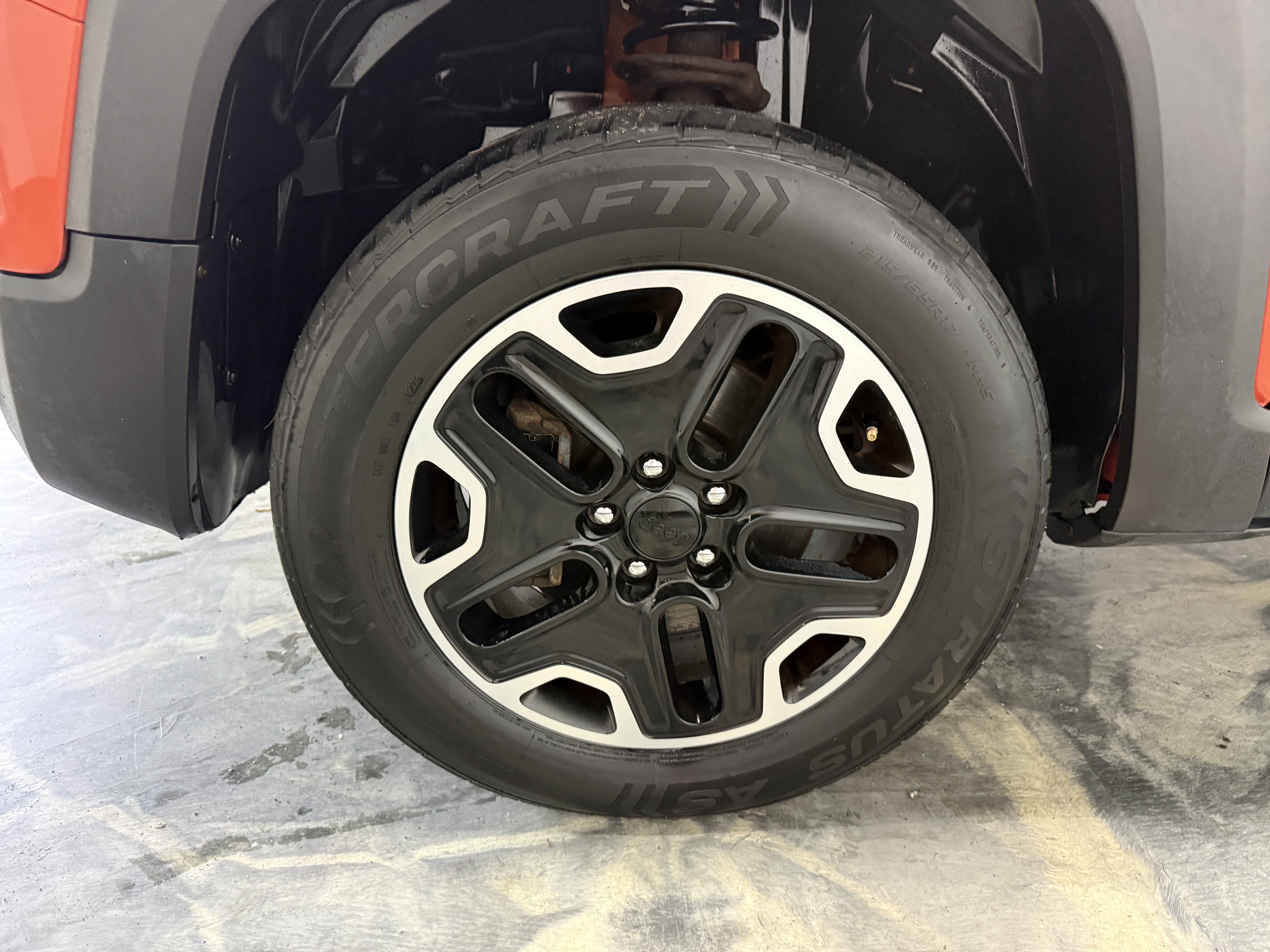 Used 2015 Jeep Renegade Trailhawk w/ Cold Weather Group AWD/4WD image 23