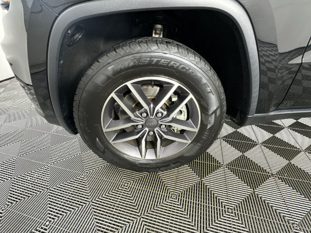 Certified 2021 Jeep Grand Cherokee Limited AWD/4WD image 2
