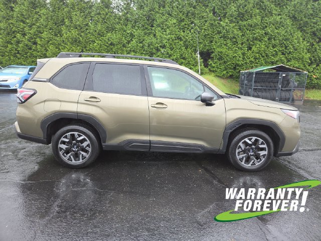 Used 2025 Subaru Forester Premium AWD/4WD image 8