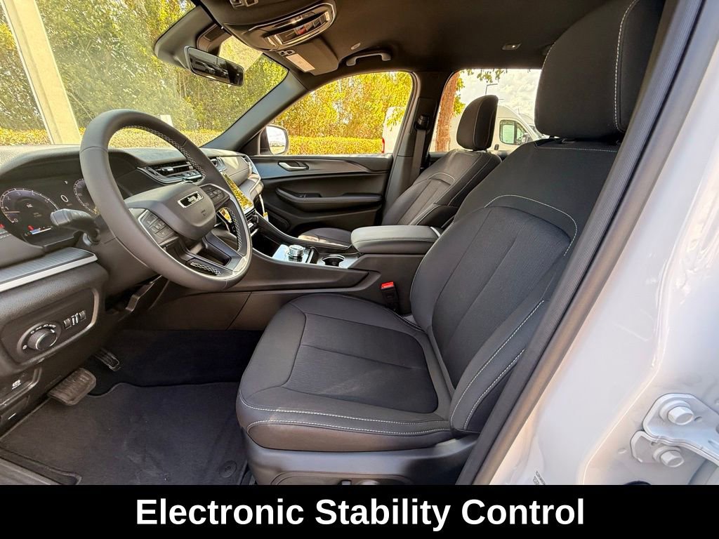 New 2026 Jeep Grand Cherokee L Laredo AWD/4WD image 10