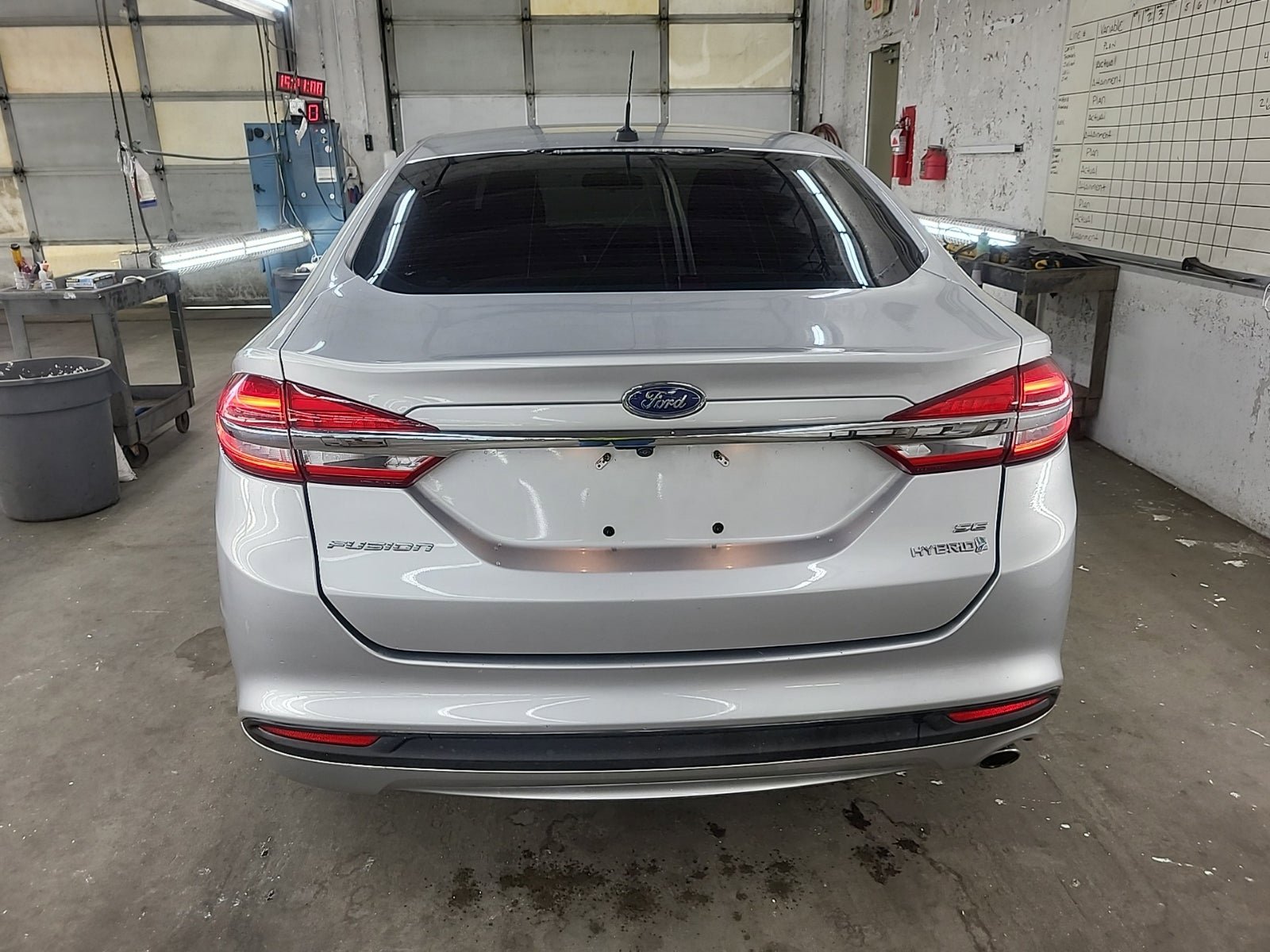 Used 2017 Ford Fusion SE image 6