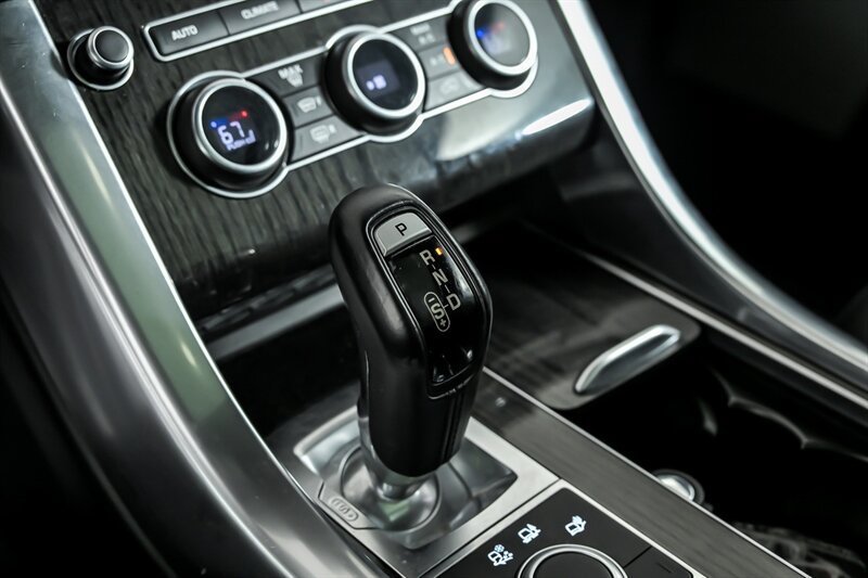 Used 2016 Land Rover Range Rover Sport HSE AWD/4WD image 30