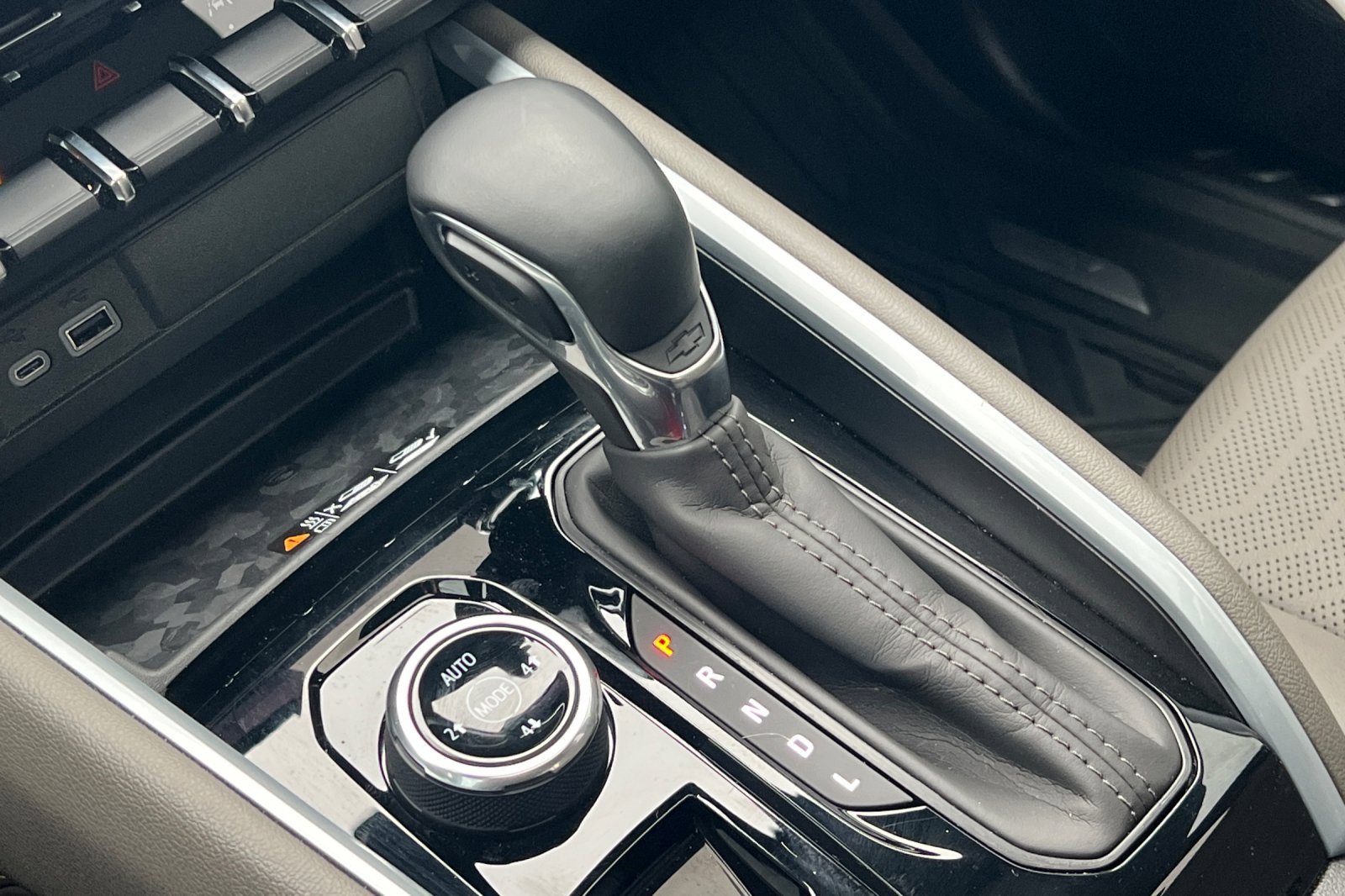 Used 2025 Chevrolet Colorado ZR2 w/ Technology Package image 21