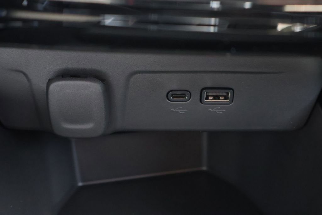 New 2026 Chevrolet Trax LT w/ Driver Confidence Package FWD image 32