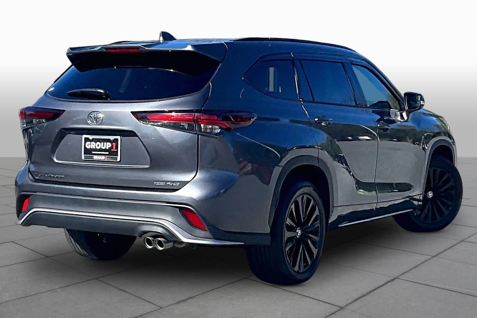 Used 2025 Toyota Highlander XSE AWD/4WD image 13