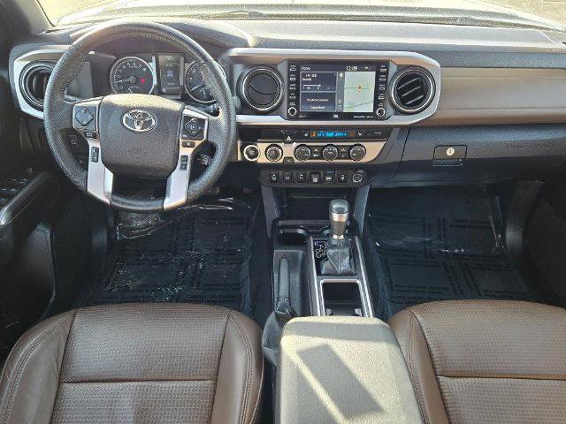 Used 2022 Toyota Tacoma Limited image 16