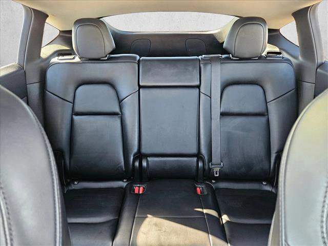 Used 2021 Tesla Model Y Long Range image 18