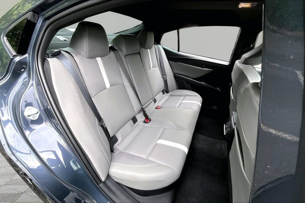 Used 2026 Toyota Camry SE FWD image 19
