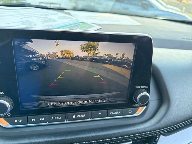 Used 2023 Nissan Rogue SV FWD image 19