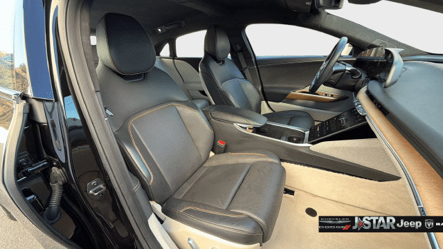 Used 2024 Lucid Air Touring AWD/4WD image 11