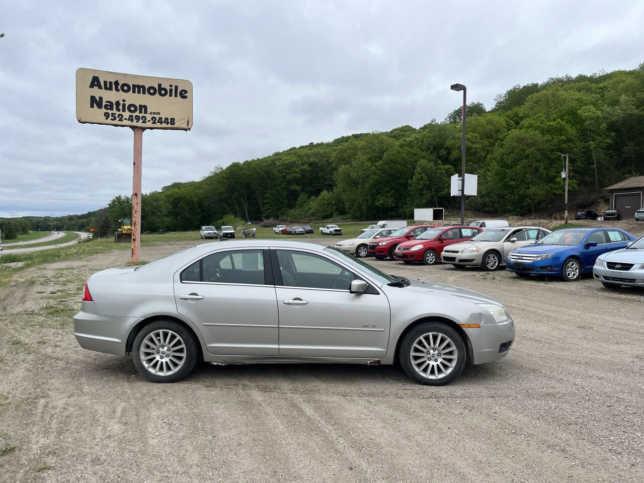 Used 2007 Mercury Milan Premier image 2