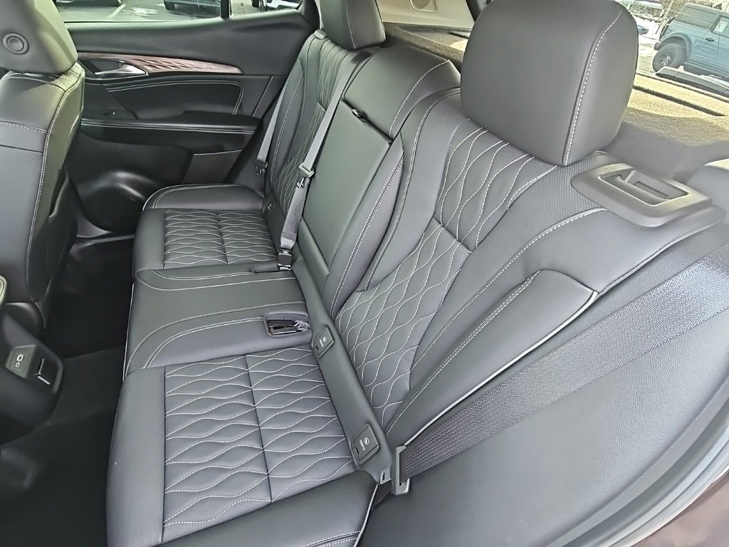 Certified 2023 Buick Envision Avenir image 13