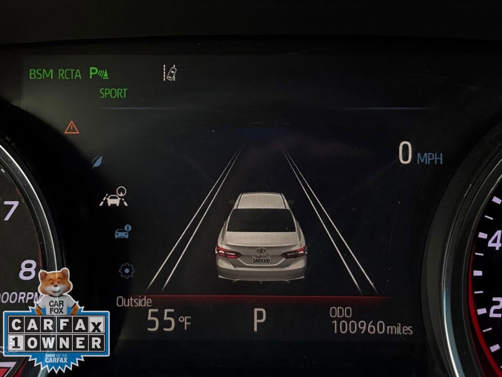 Used 2018 Toyota Camry XSE image 12