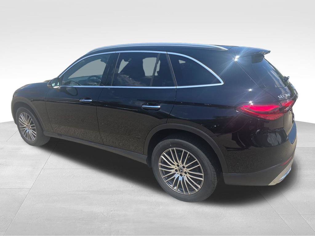 New 2026 Mercedes-Benz GLC 300 4MATIC image 3
