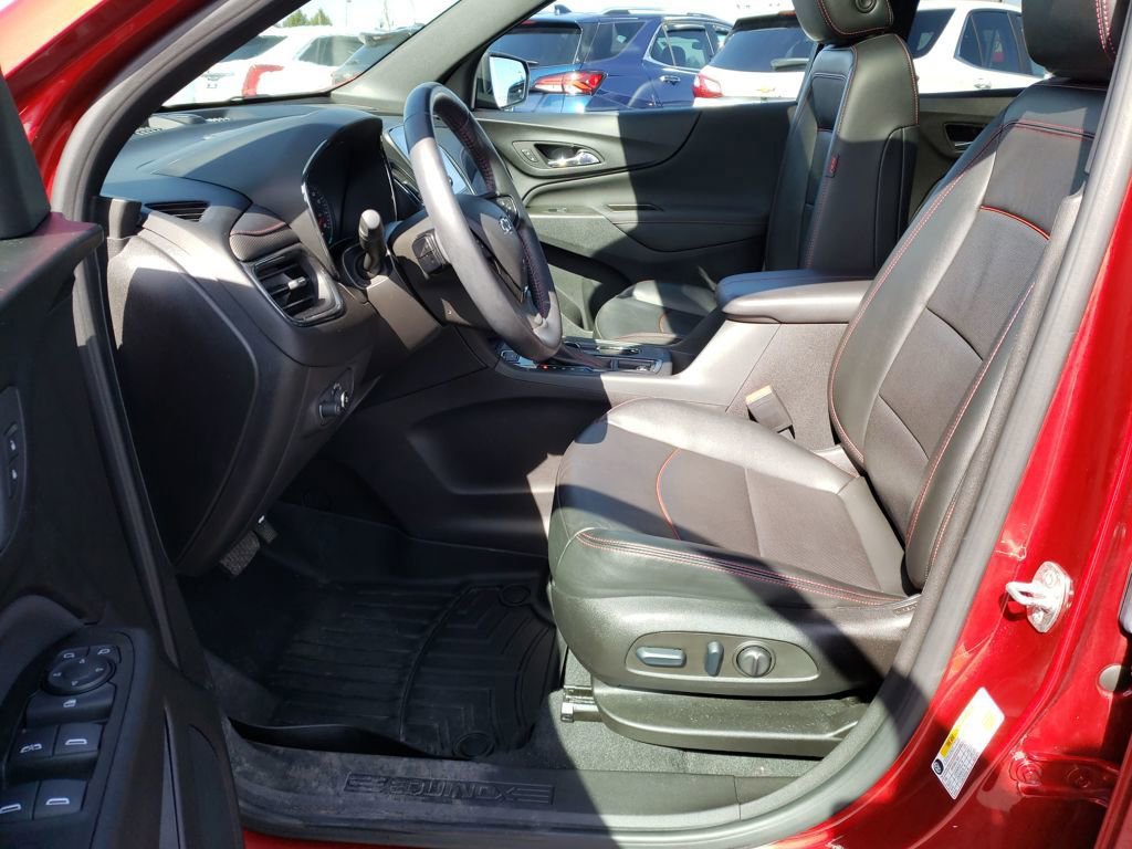 Used 2022 Chevrolet Equinox RS w/ RS Leather Package image 10