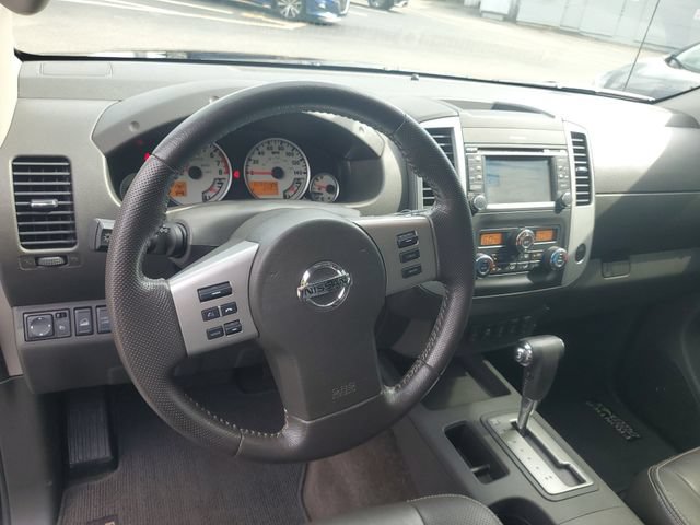 Used 2014 Nissan Frontier PRO-4X w/ Pro-4x Luxury Package AWD/4WD image 15