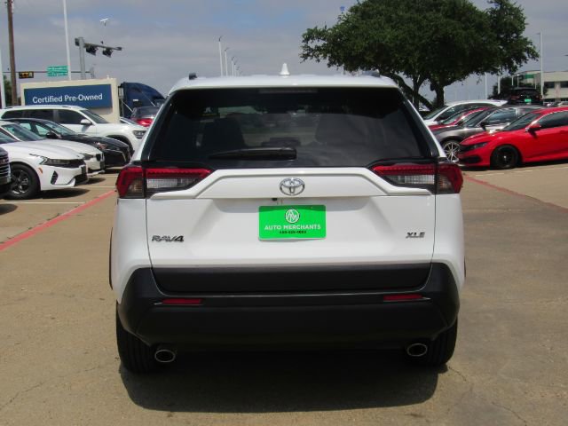 Used 2025 Toyota RAV4 XLE image 7