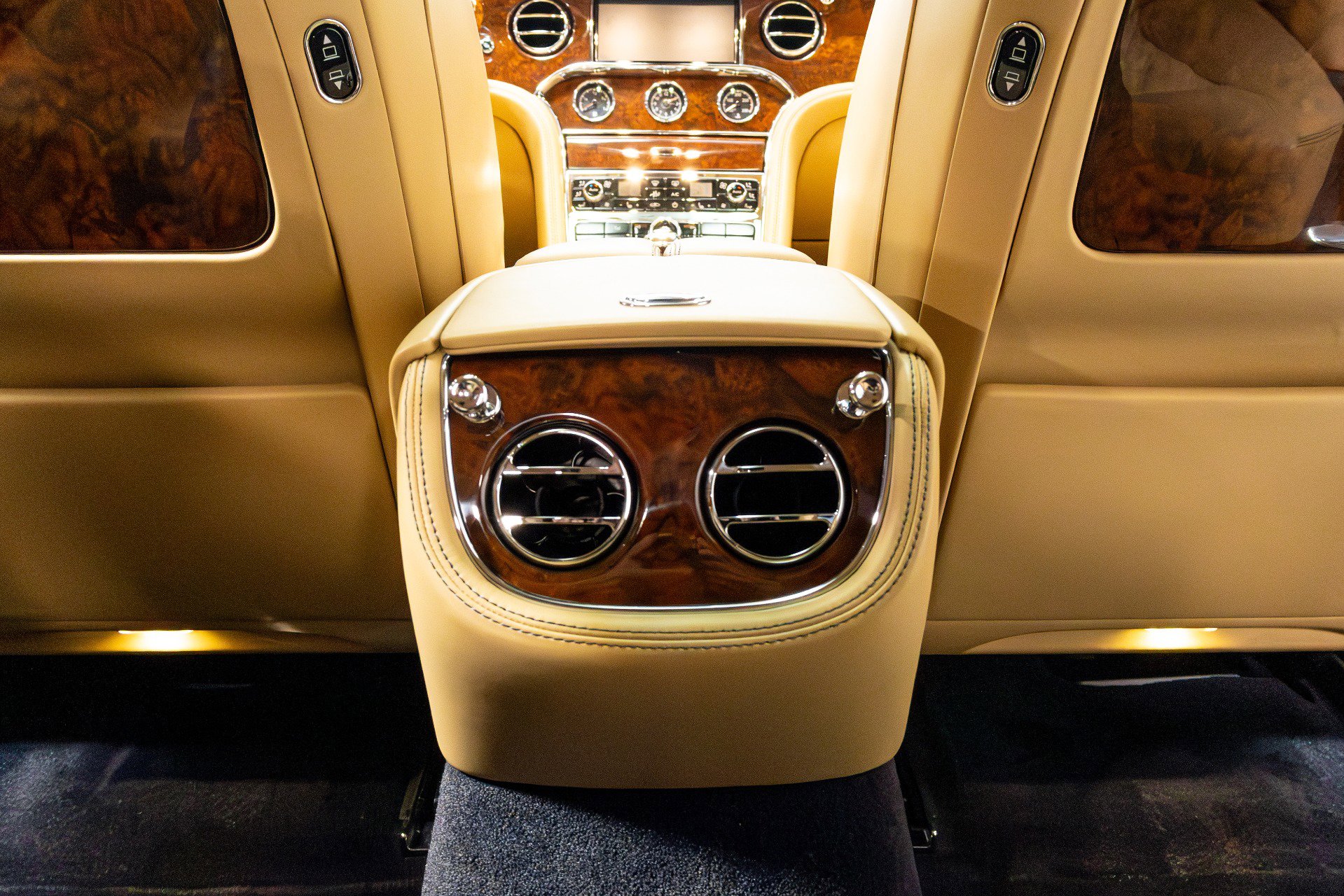 Used 2017 Bentley Mulsanne image 35