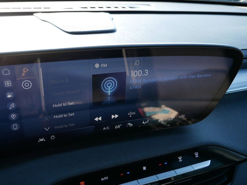 Used 2025 Buick Enclave Preferred image 18