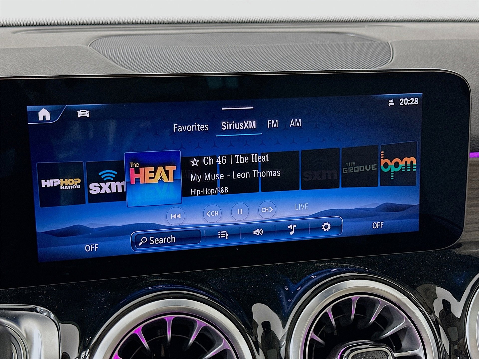 New 2026 Mercedes-Benz GLB 250 image 15