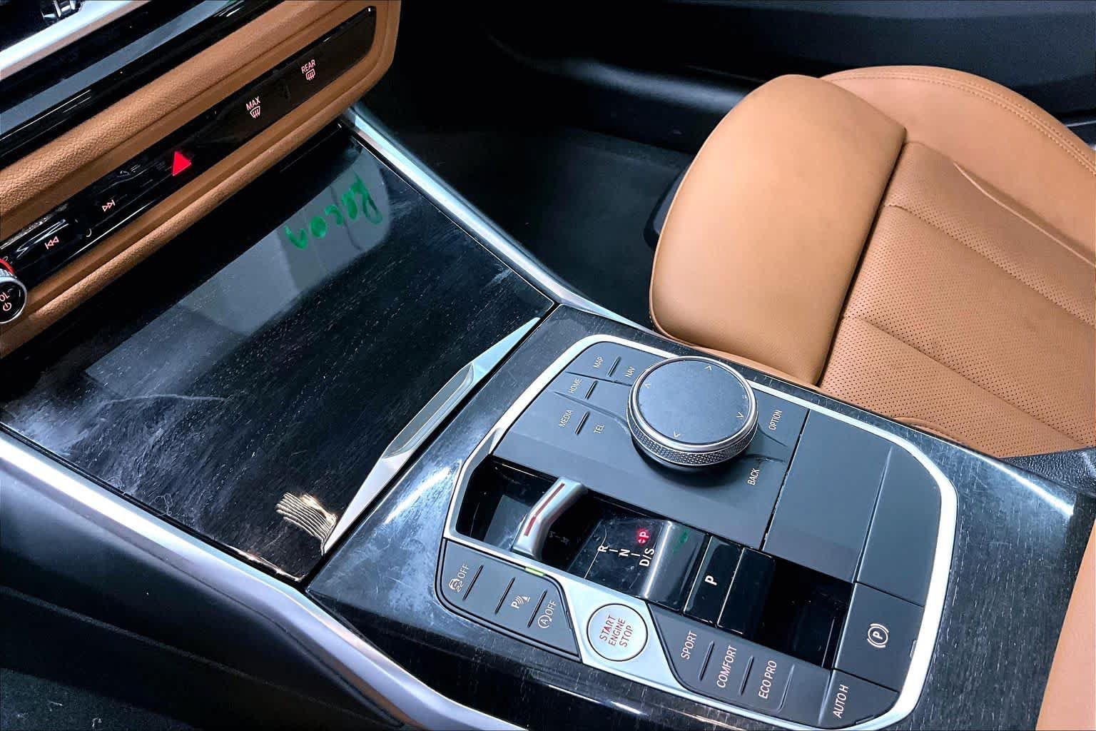 Used 2024 BMW 330i Sedan w/ Convenience Package RWD image 16