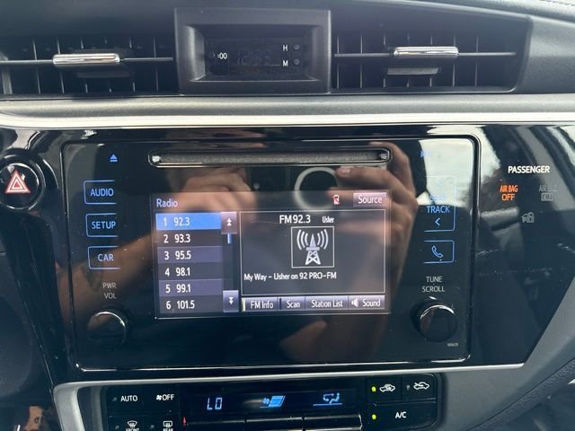 Used 2017 Toyota Corolla LE w/ Carpet Mat Package (TMS) FWD image 15