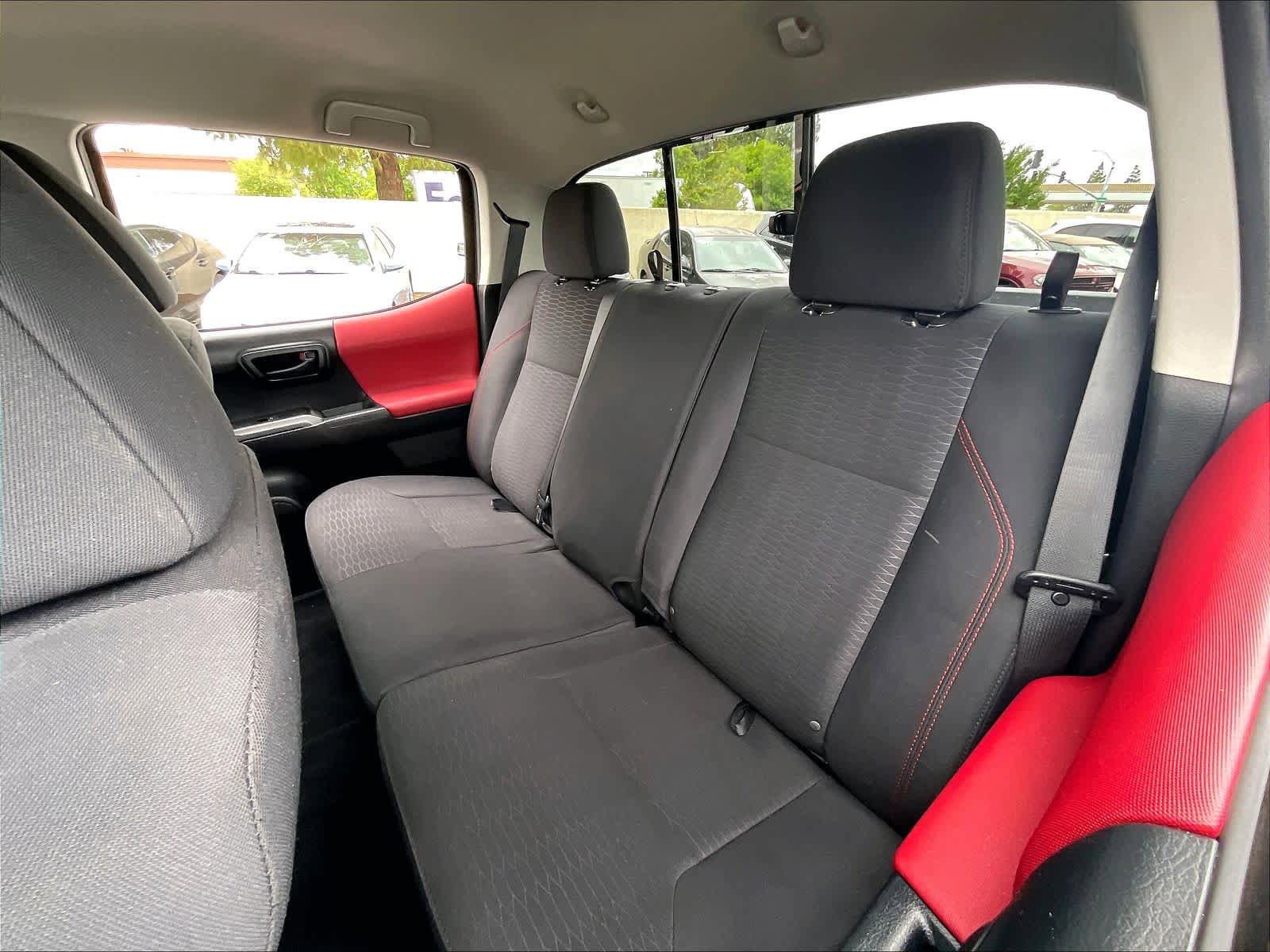 Used 2016 Toyota Tacoma SR5 w/ SR5 Appearance Package (DN) image 26