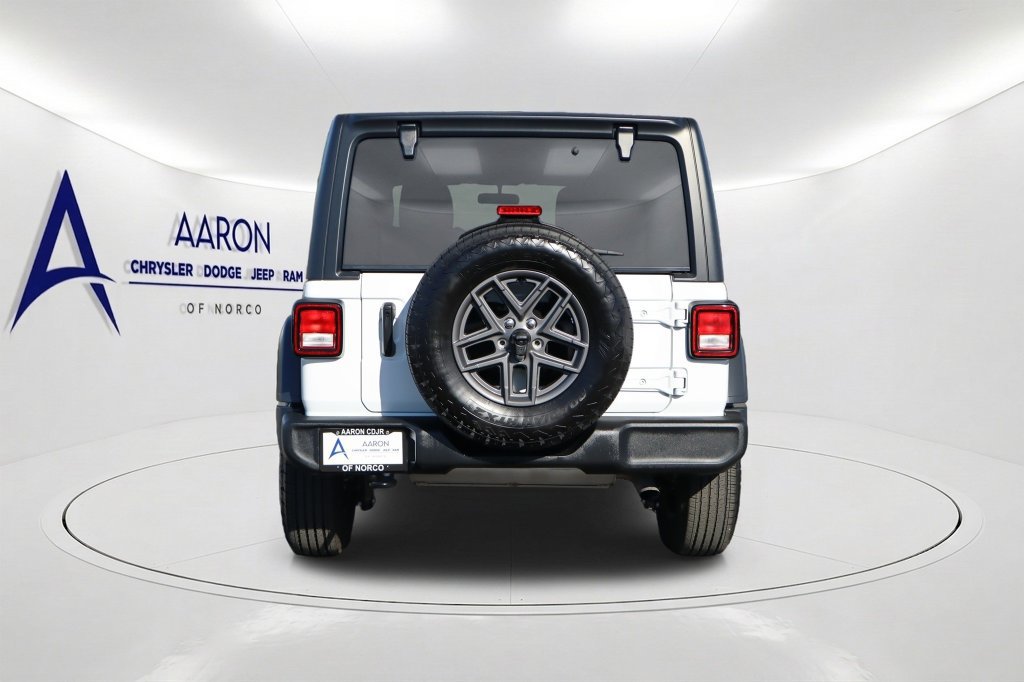 Used 2025 Jeep Wrangler Unlimited Sport AWD/4WD image 5