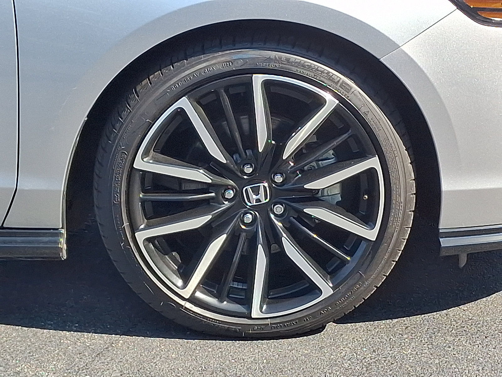Used 2024 Honda Accord Touring image 8