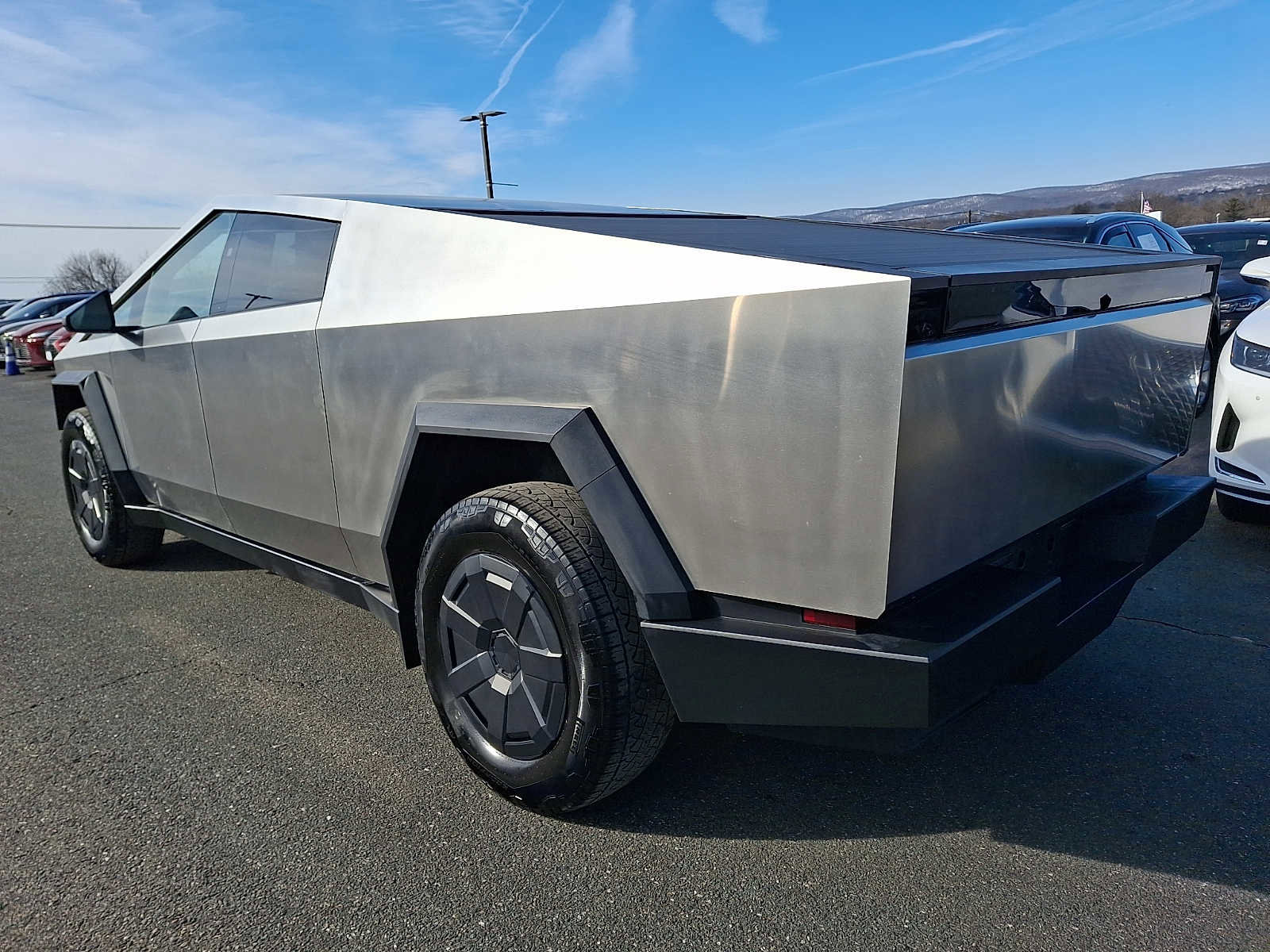 Used 2024 Tesla Cybertruck AWD Crew Cab image 6