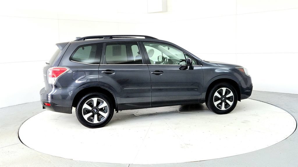 Used 2018 Subaru Forester 2.5i Limited AWD/4WD image 6