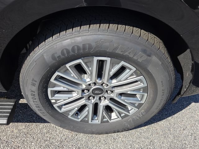New 2027 Ford Expedition Max Platinum w/ Driver's Package AWD/4WD image 12