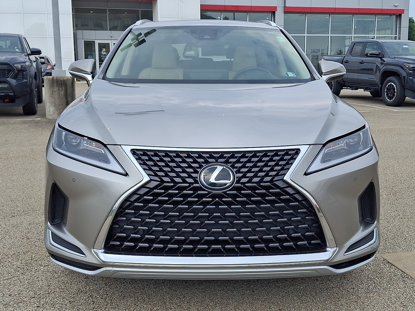 Used 2021 Lexus RX 350L Premium w/ Premium Package AWD/4WD image 2