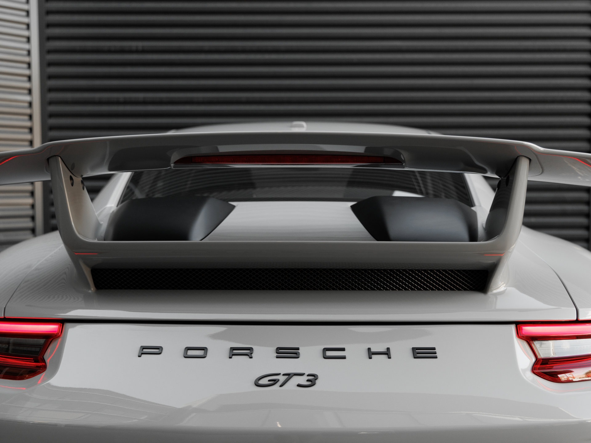 Used 2018 Porsche 911 GT3 RWD image 33