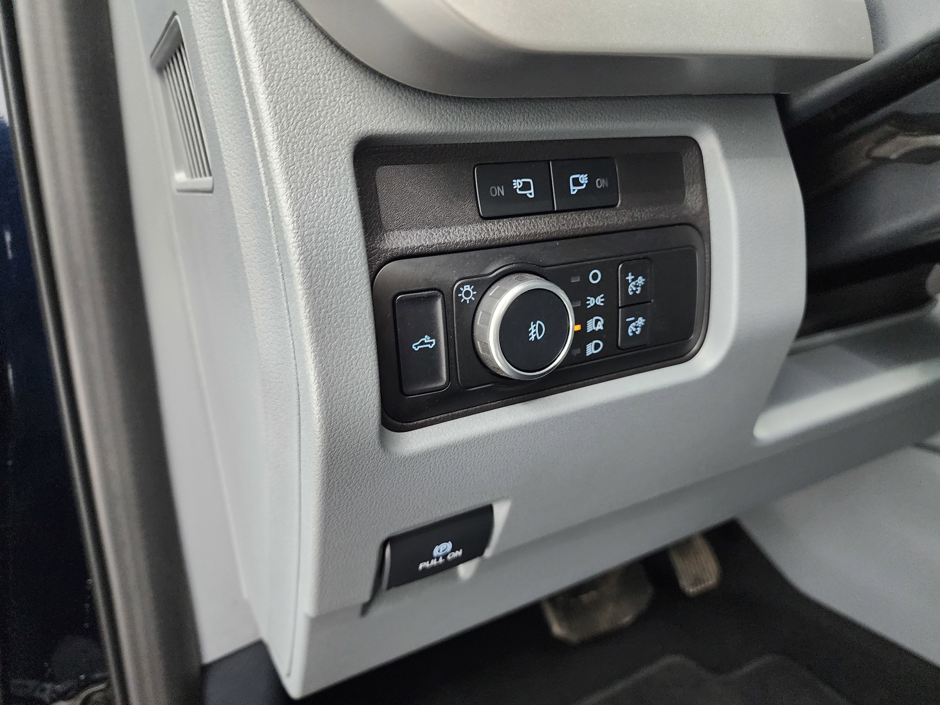 Used 2024 Ford F350 XLT w/ Tremor Off-Road Package image 38