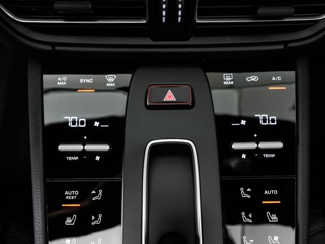 Certified 2026 Porsche Macan AWD/4WD image 22