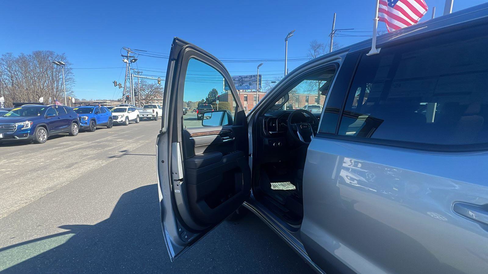 New 2026 GMC Sierra 1500 Elevation image 22